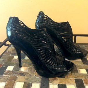 Carlos Santana Black Patent Heels Never Worn